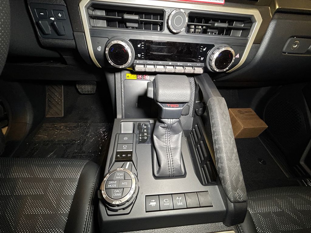 2026 Toyota Tacoma TRD Off Road - Photo 12
