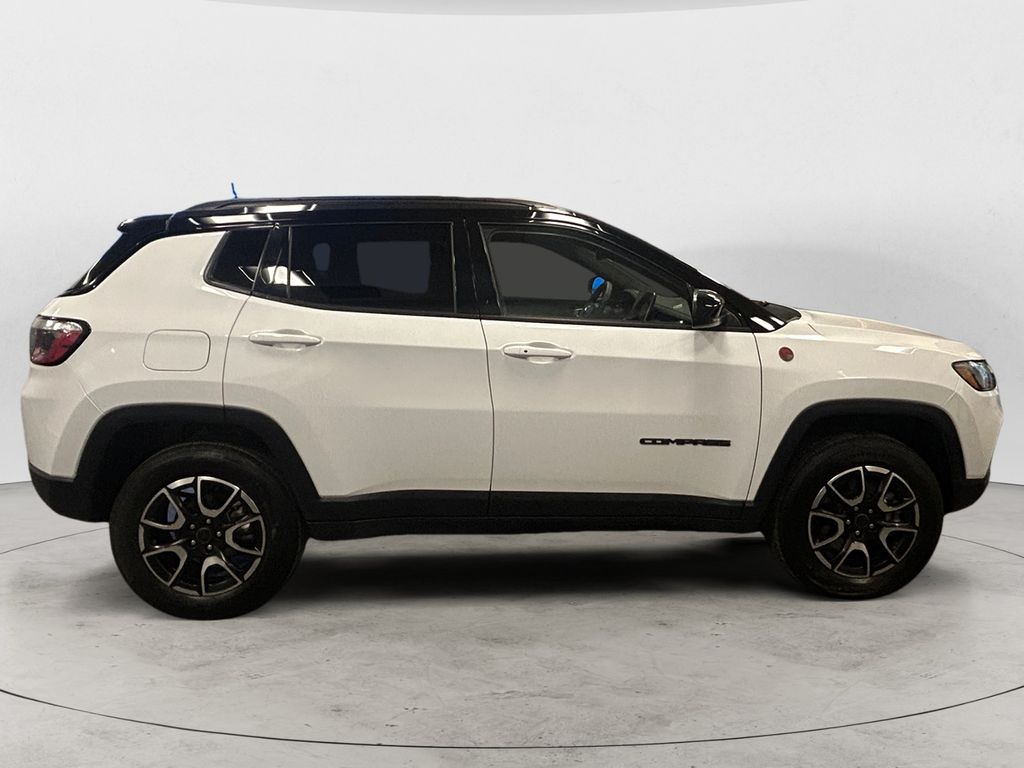 2025 Jeep Compass Trailhawk - Photo 6