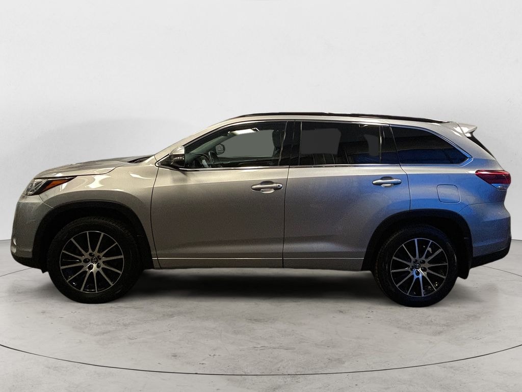 Used 2017 Toyota Highlander XLE V6 SUV