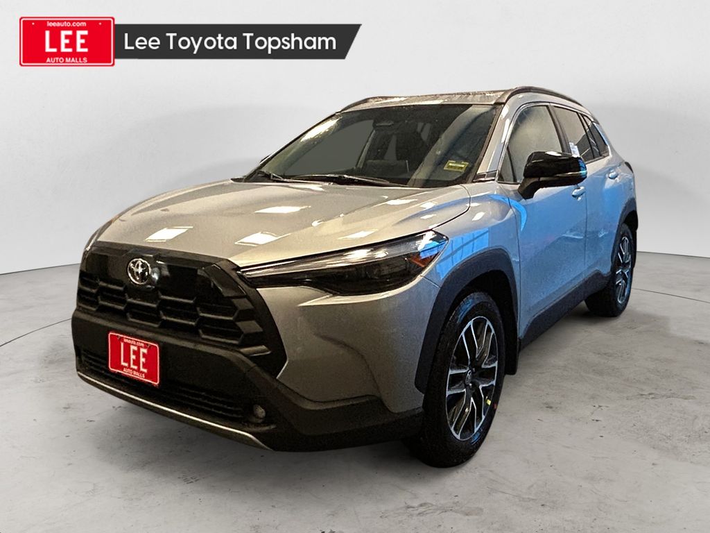 2026 Toyota Corolla Cross XLE's photo