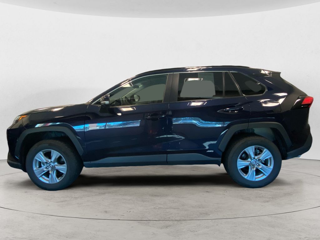 2025 Toyota RAV4 Hybrid XLE photo 2