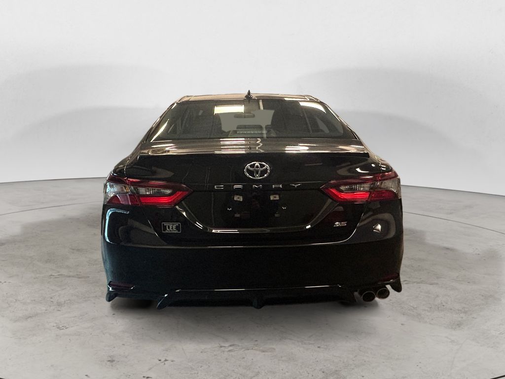 2023 Toyota Camry SE photo 4