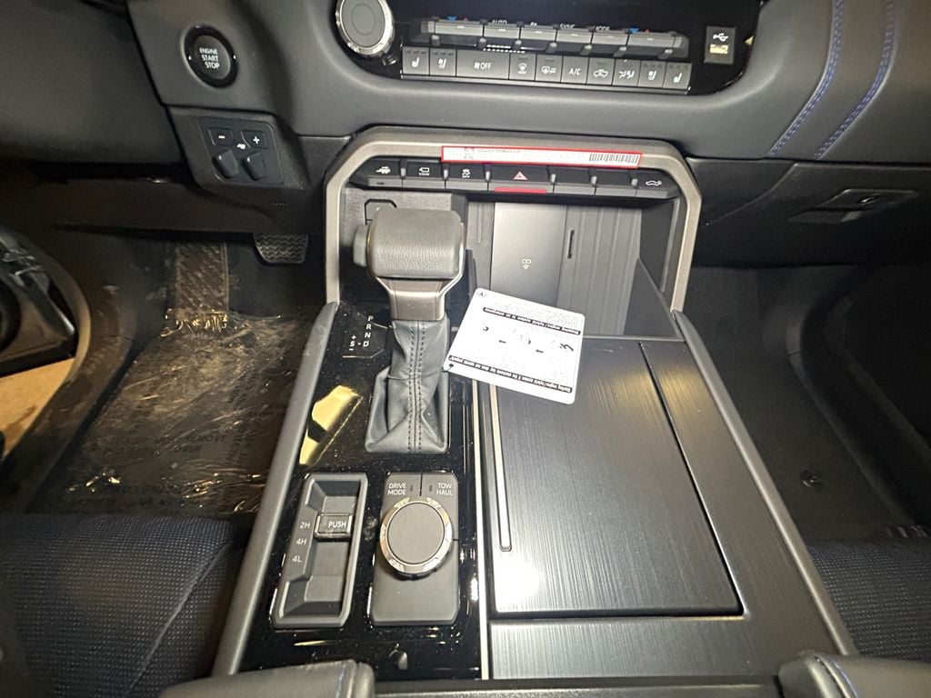 2026 Toyota Tundra Platinum - Photo 9