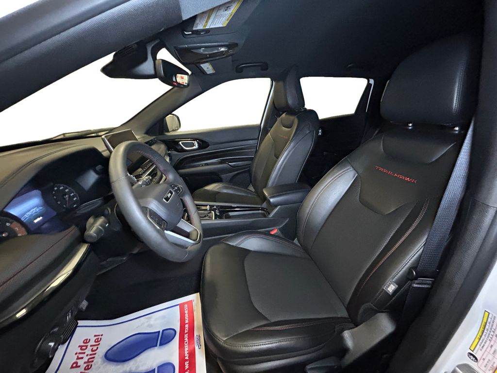 2025 Jeep Compass Trailhawk - Photo 9