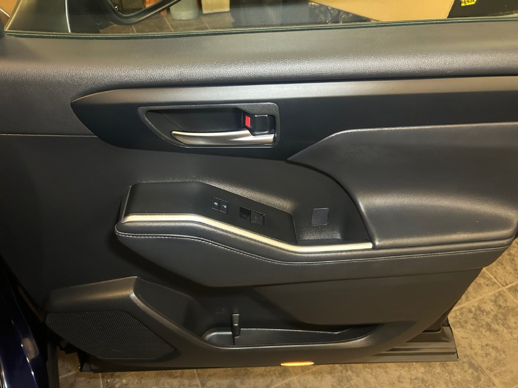 2025 Toyota Highlander XSE - Photo 15