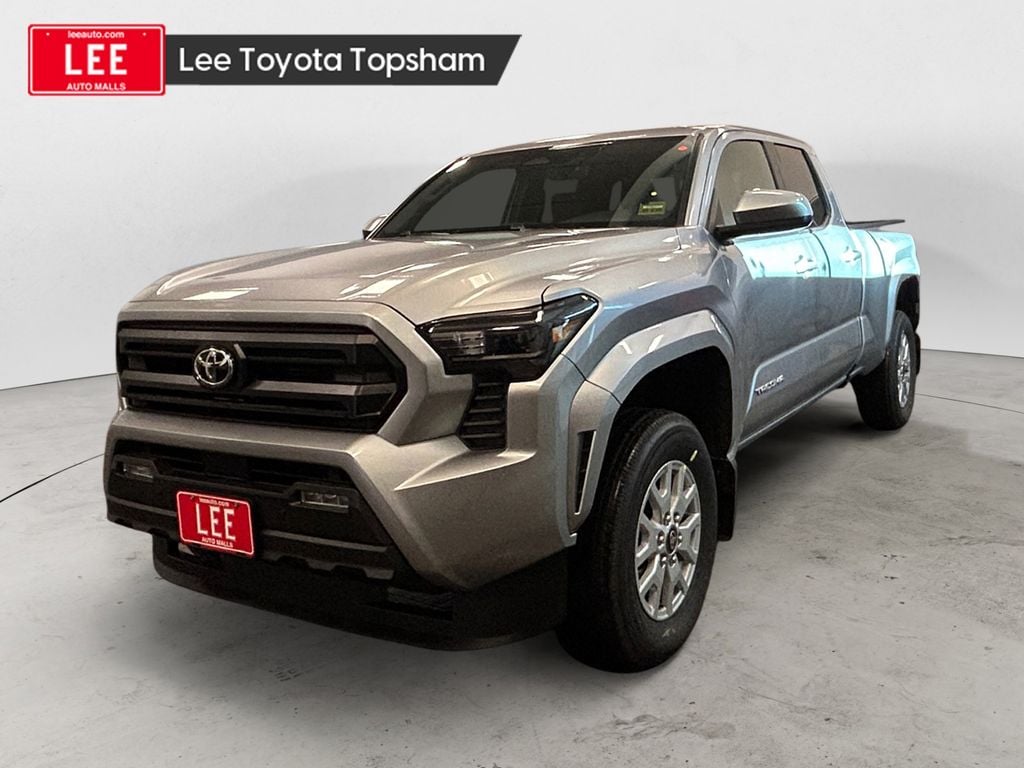 2025 Toyota Tacoma SR5's photo
