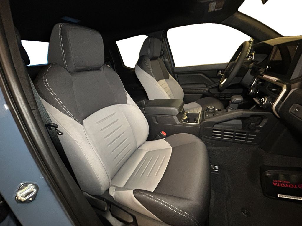 2026 Toyota Tacoma TRD Off Road - Photo 16