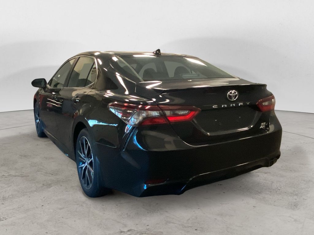 2024 Toyota Camry SE photo 3