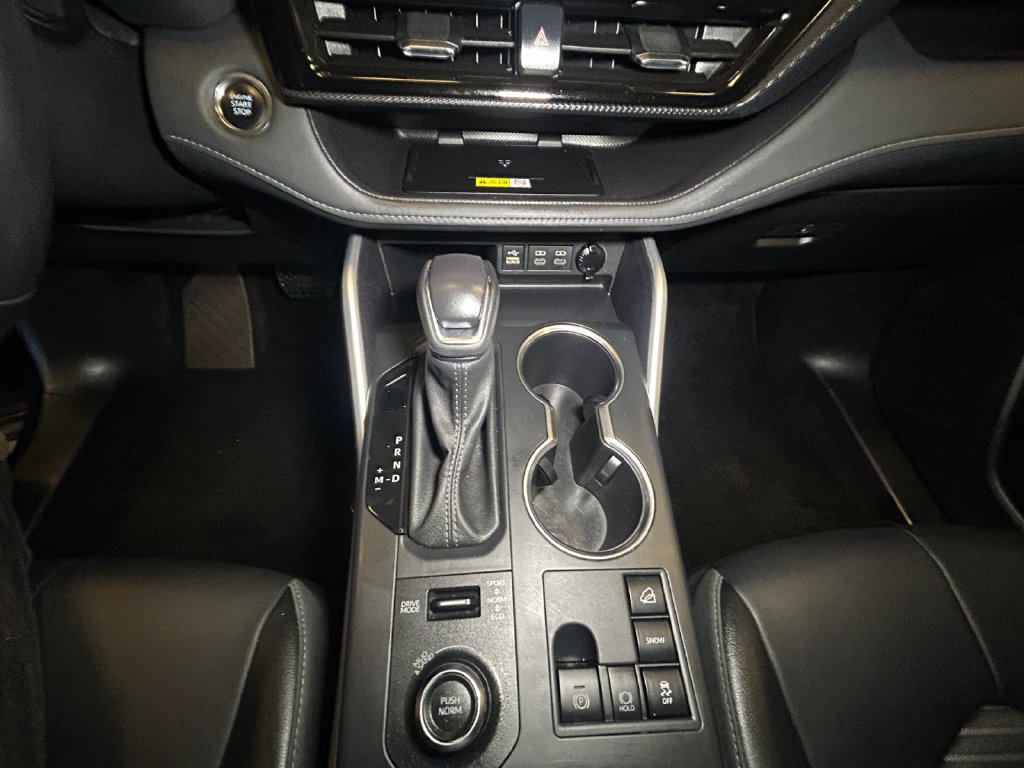 2025 Toyota Highlander XSE - Photo 10