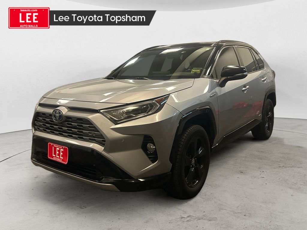 2020 Toyota RAV4 XSE's photo