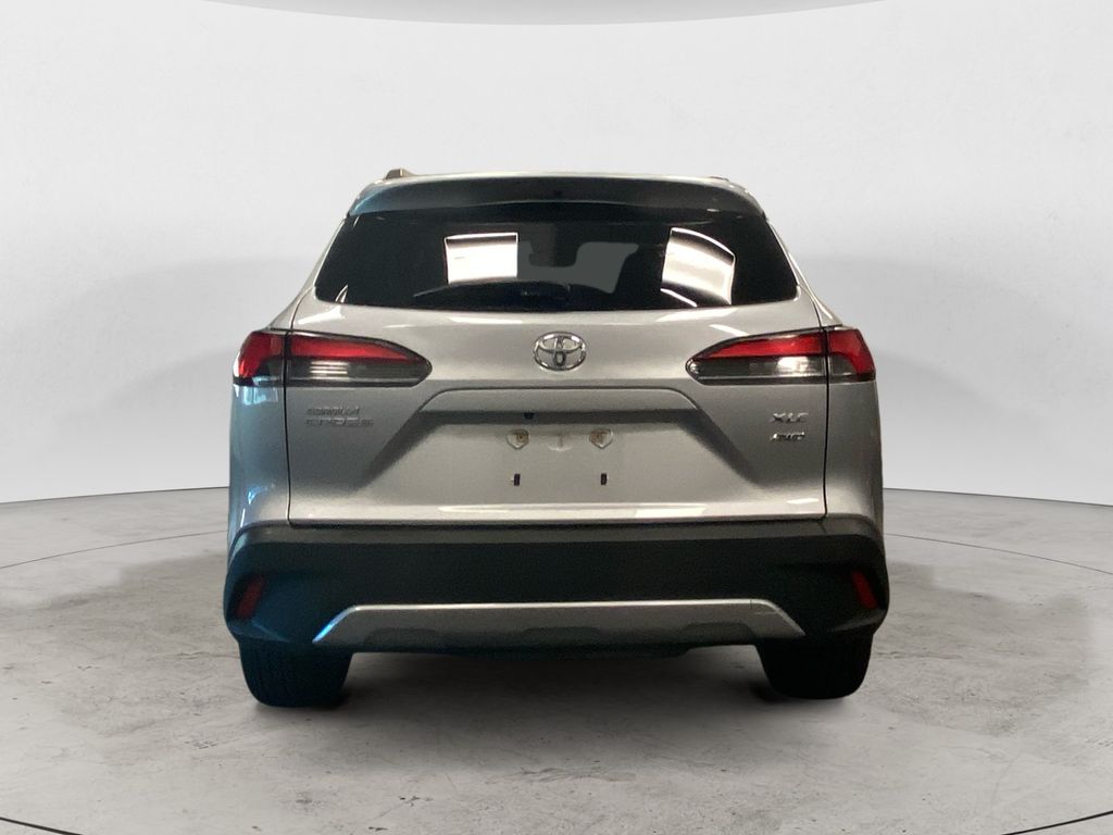2024 Toyota Corolla Cross XLE photo 4