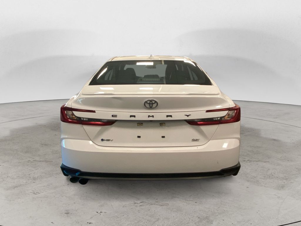 2025 Toyota Camry SE photo 4