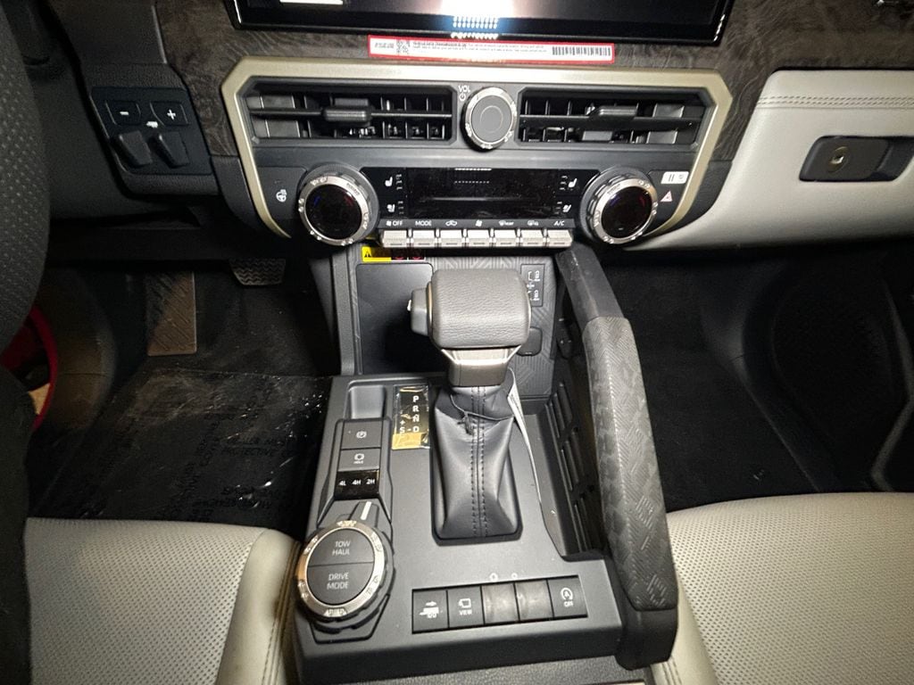 2026 Toyota Tacoma Limited - Photo 12