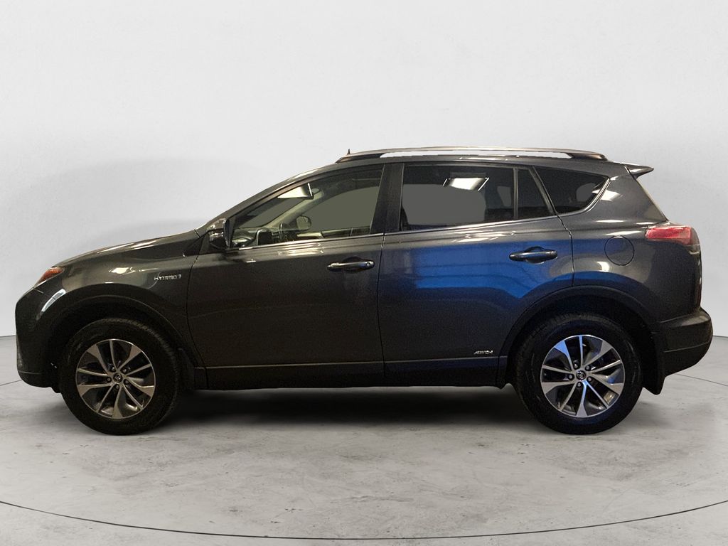 Used 2018 Toyota RAV4 XLE with VIN JTMRJREV8JD174468 for sale in Topsham, ME
