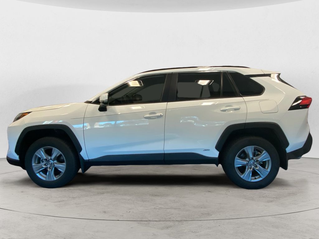 2024 Toyota RAV4 Hybrid XLE photo 2