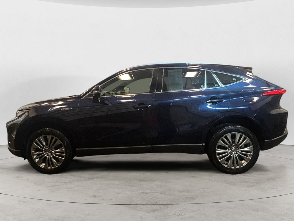 2021 Toyota Venza XLE photo 2