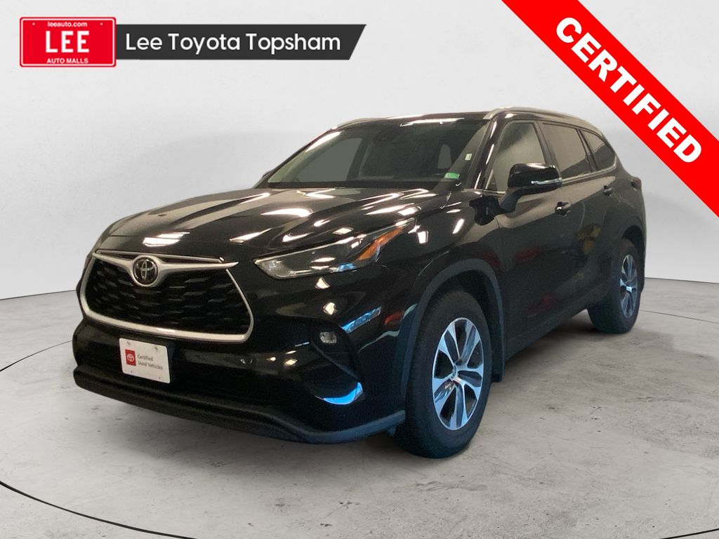 2024 Toyota Highlander XLE's photo