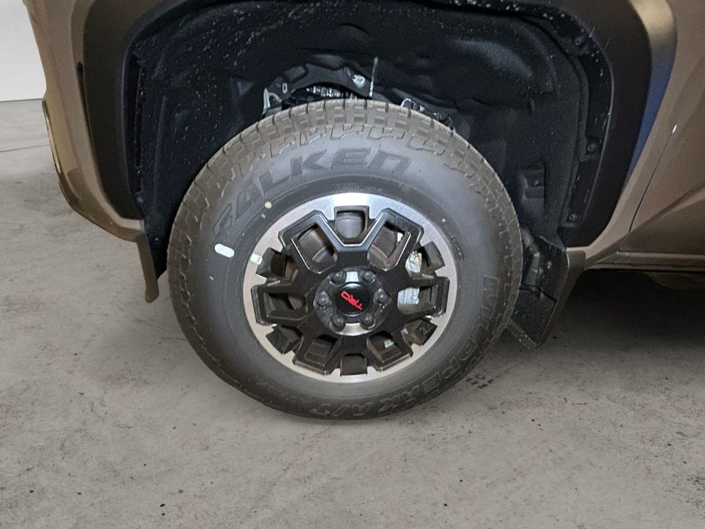 2026 Toyota Tacoma TRD Off Road - Photo 14