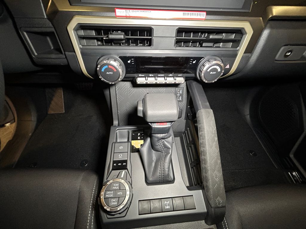 2026 Toyota Tacoma TRD Off Road - Photo 11