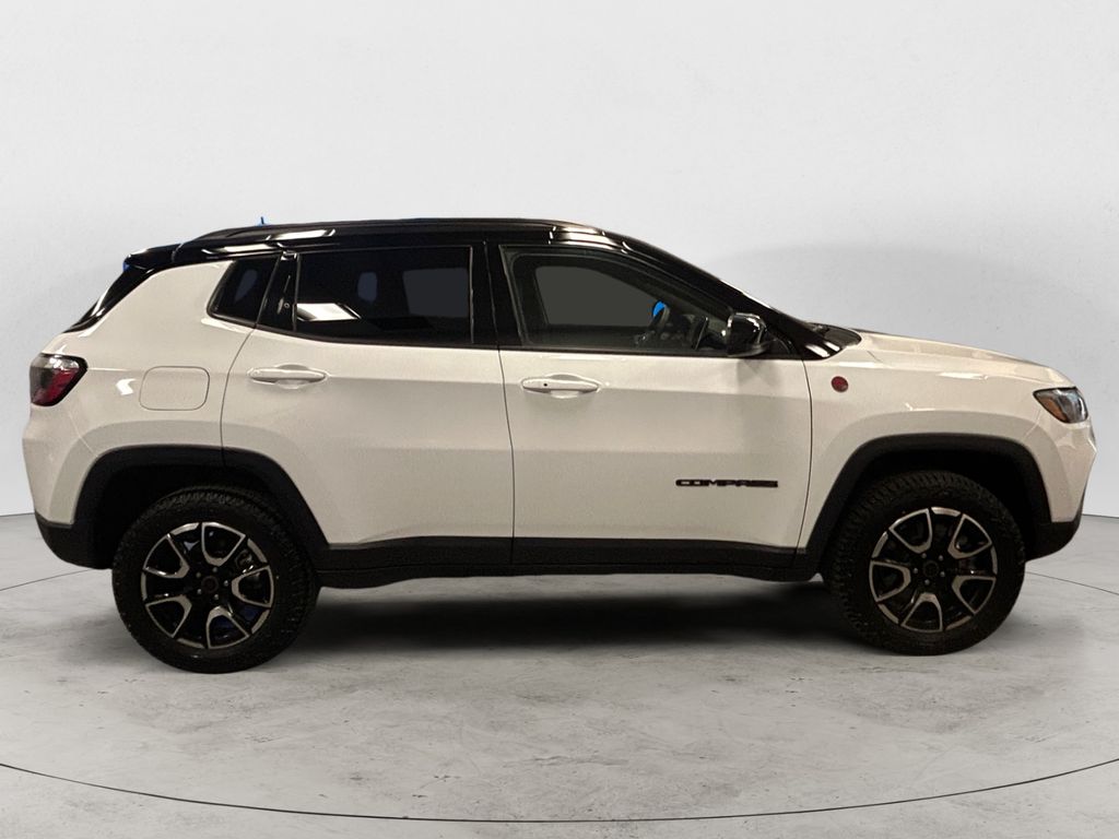 2025 Jeep Compass Trailhawk - Photo 6