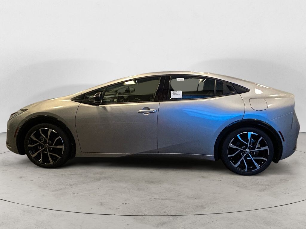 New 2026 Toyota Prius Plug-in Hybrid XSE Hatchback
