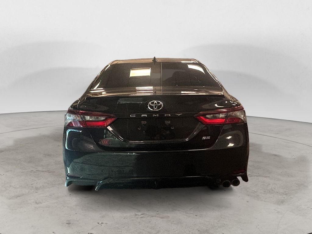 2022 Toyota Camry SE photo 4