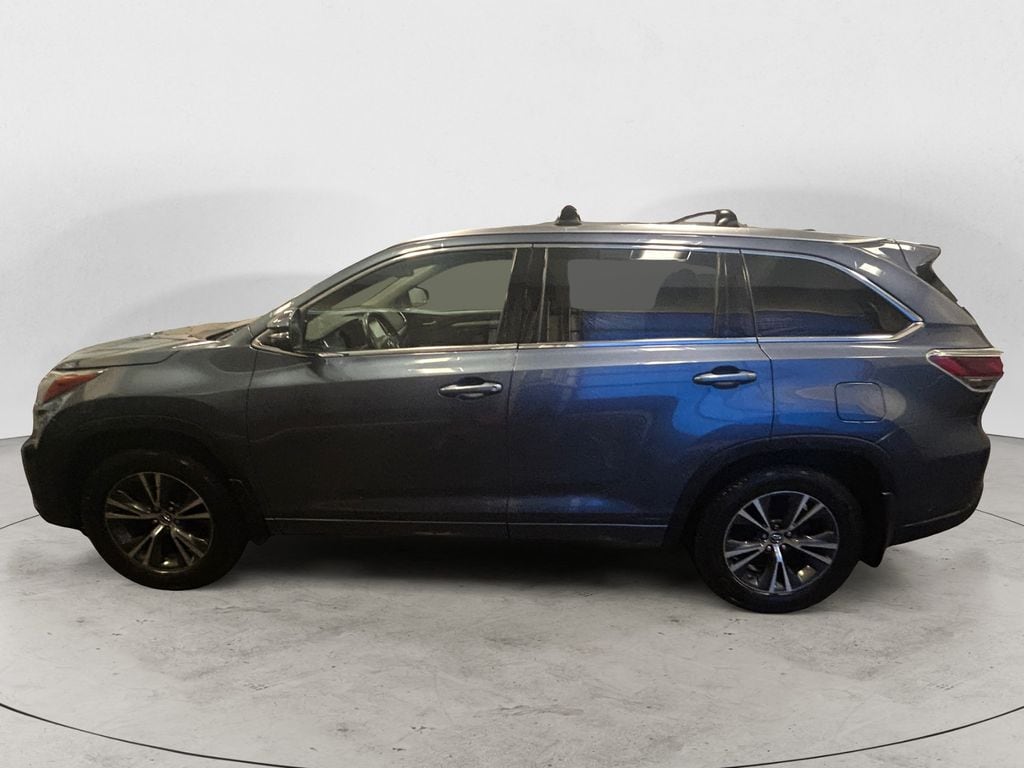 Used 2016 Toyota Highlander XLE V6 SUV