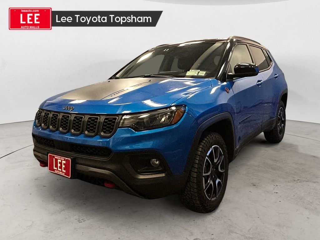 Used 2025 Jeep Compass Trailhawk SUV