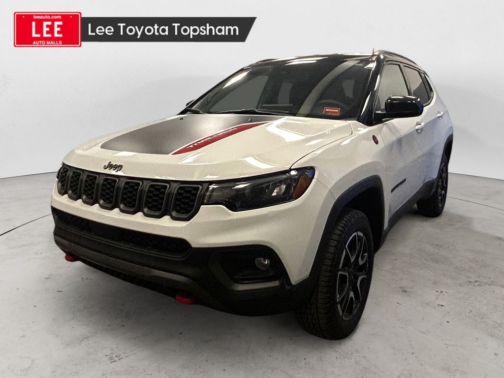 Used 2025 Jeep Compass Trailhawk SUV