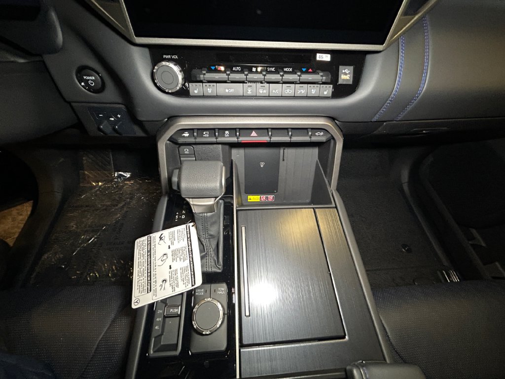2026 Toyota Tundra Platinum - Photo 12