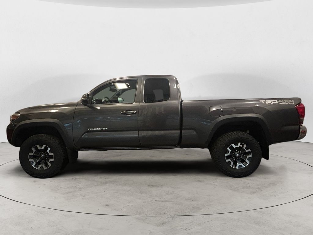 Used 2016 Toyota Tacoma  Truck Access Cab