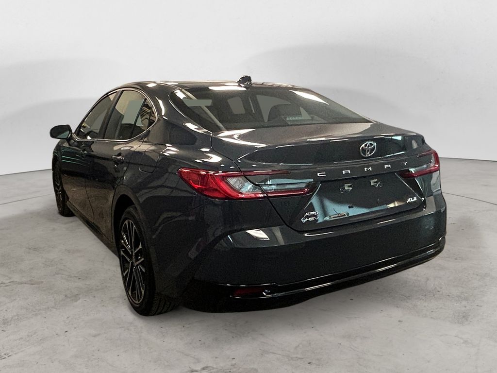 2025 Toyota Camry XLE photo 3