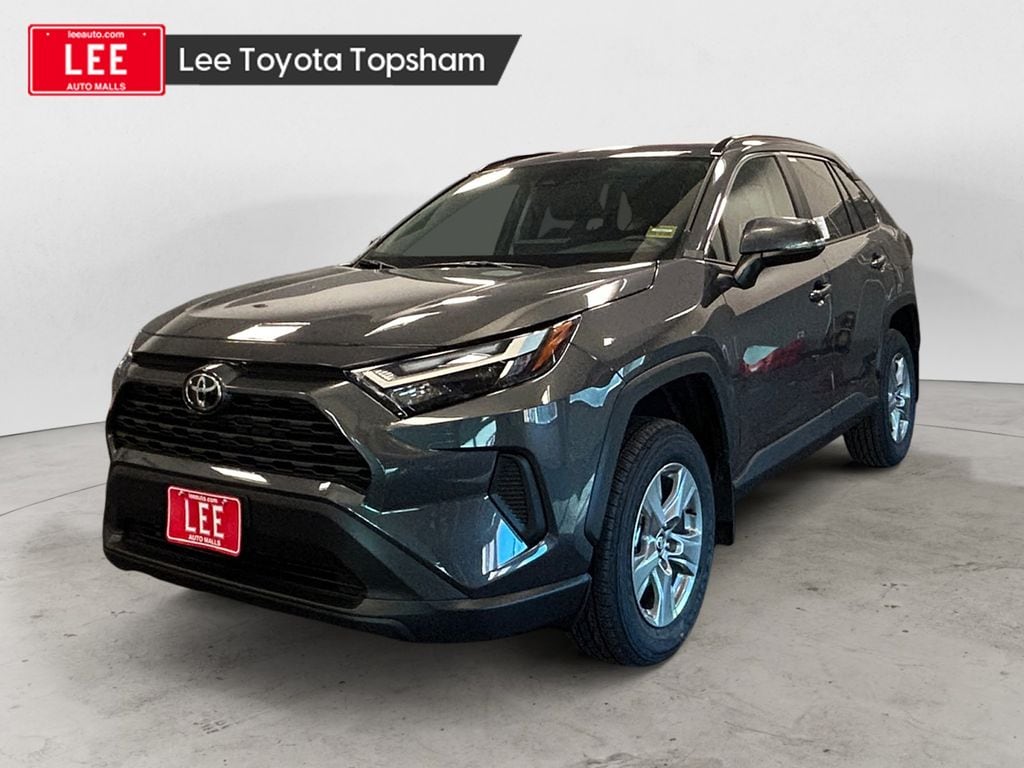 2025 Toyota RAV4 XLE's photo