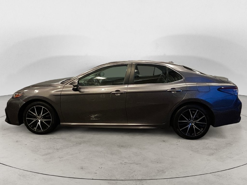 Used 2023 Toyota Camry SE Sedan
