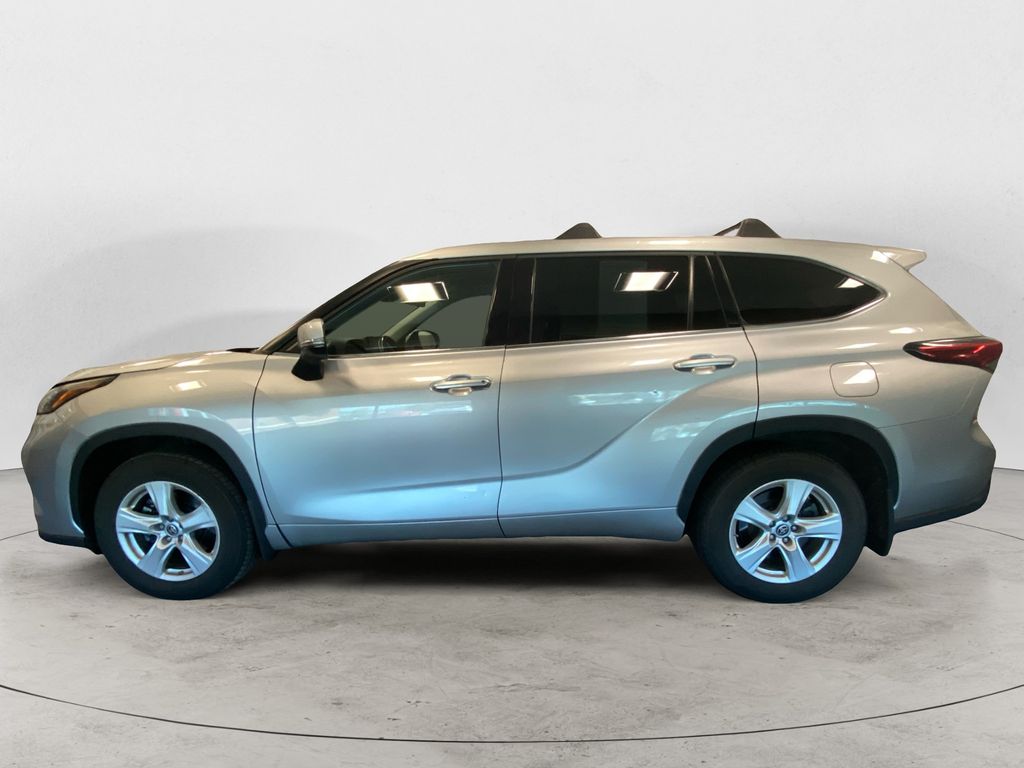 Used 2022 Toyota Highlander LE with VIN 5TDBZRBH9NS250539 for sale in Topsham, ME