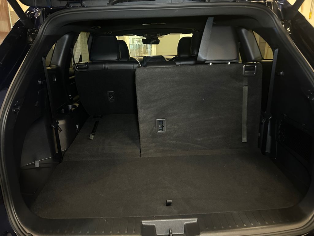 2025 Toyota Highlander XSE - Photo 19