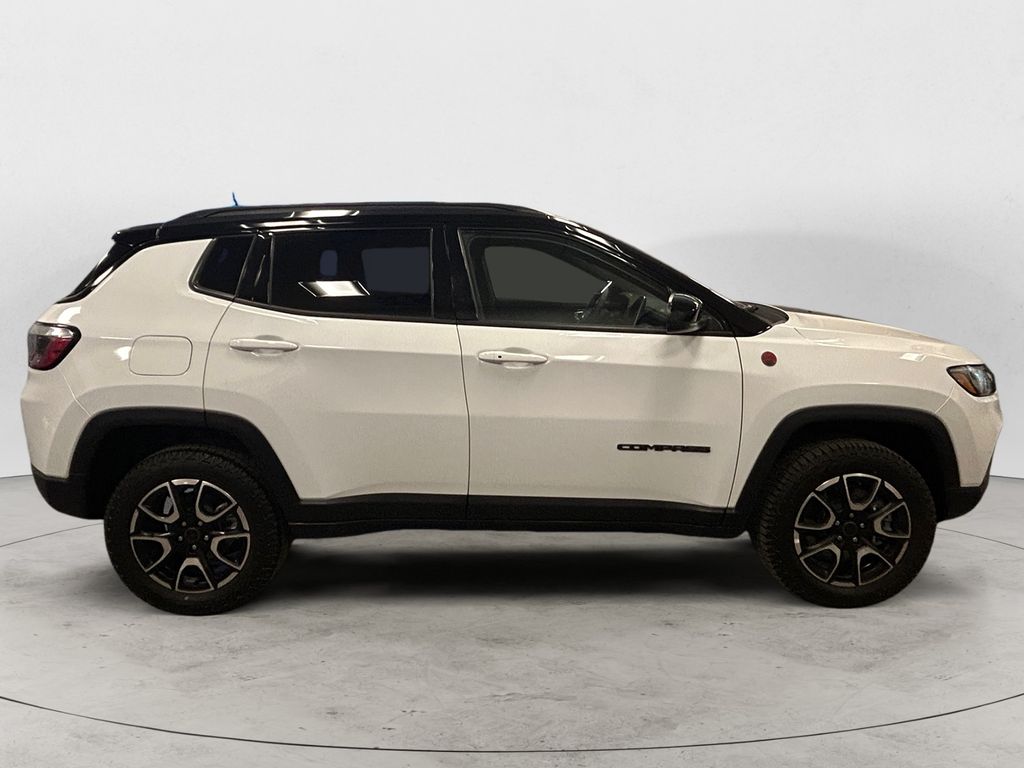 2025 Jeep Compass Trailhawk - Photo 6