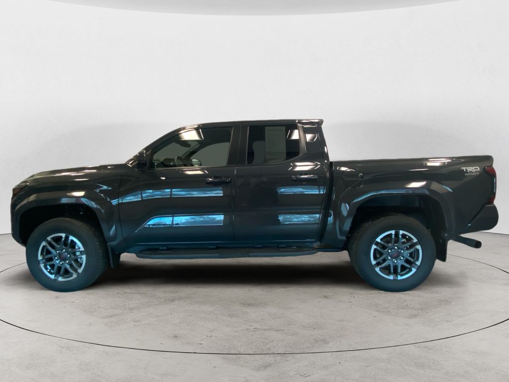 2024 Toyota Tacoma TRD Sport Double Cab photo 2