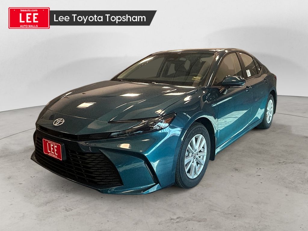 2026 Toyota Camry LE's photo