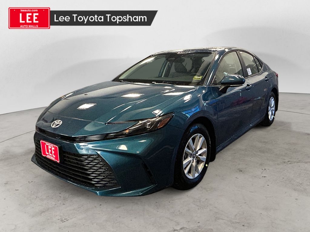 2026 Toyota Camry LE's photo