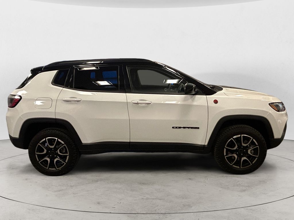 2025 Jeep Compass Trailhawk - Photo 6