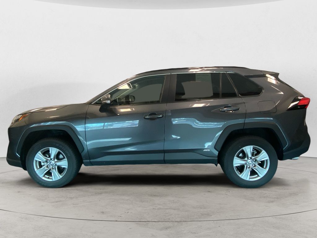 2024 Toyota RAV4 Hybrid XLE photo 2