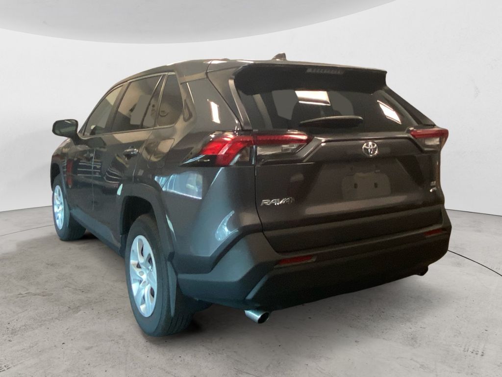 2024 Toyota RAV4 LE photo 3