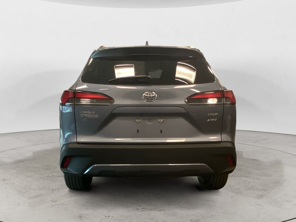 2024 Toyota Corolla Cross XLE photo 4