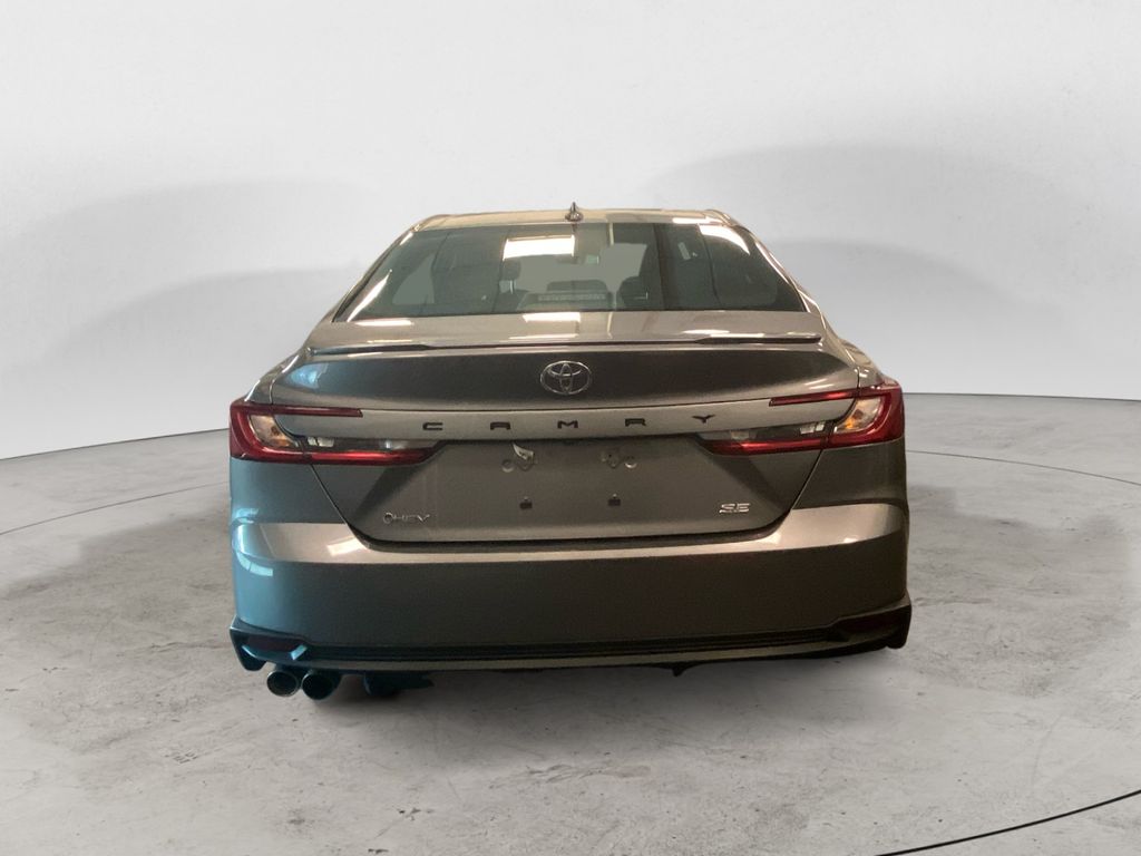 2025 Toyota Camry SE photo 4
