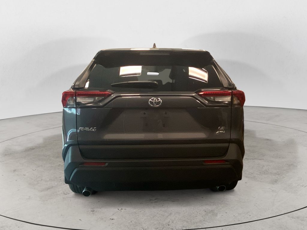 2024 Toyota RAV4 LE photo 4