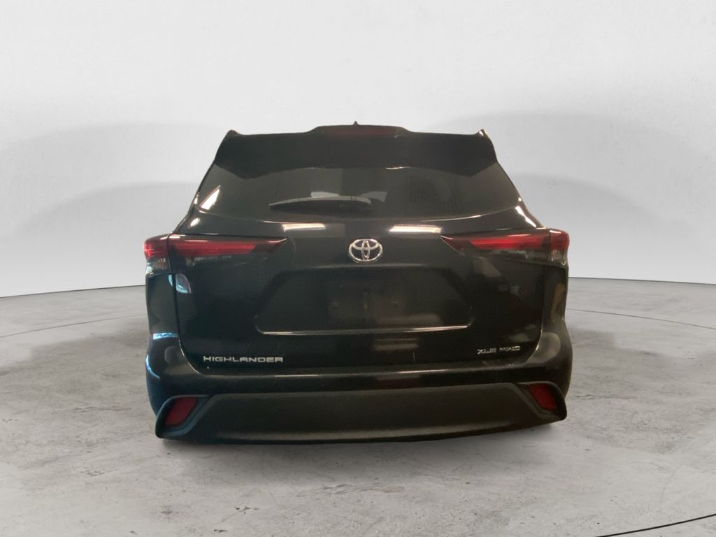 2024 Toyota Highlander XLE photo 4
