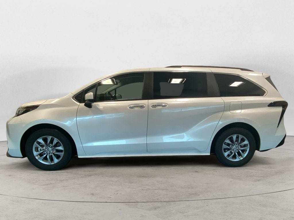 Used 2023 Toyota Sienna XLE with VIN 5TDYRKEC9PS167634 for sale in Topsham, ME