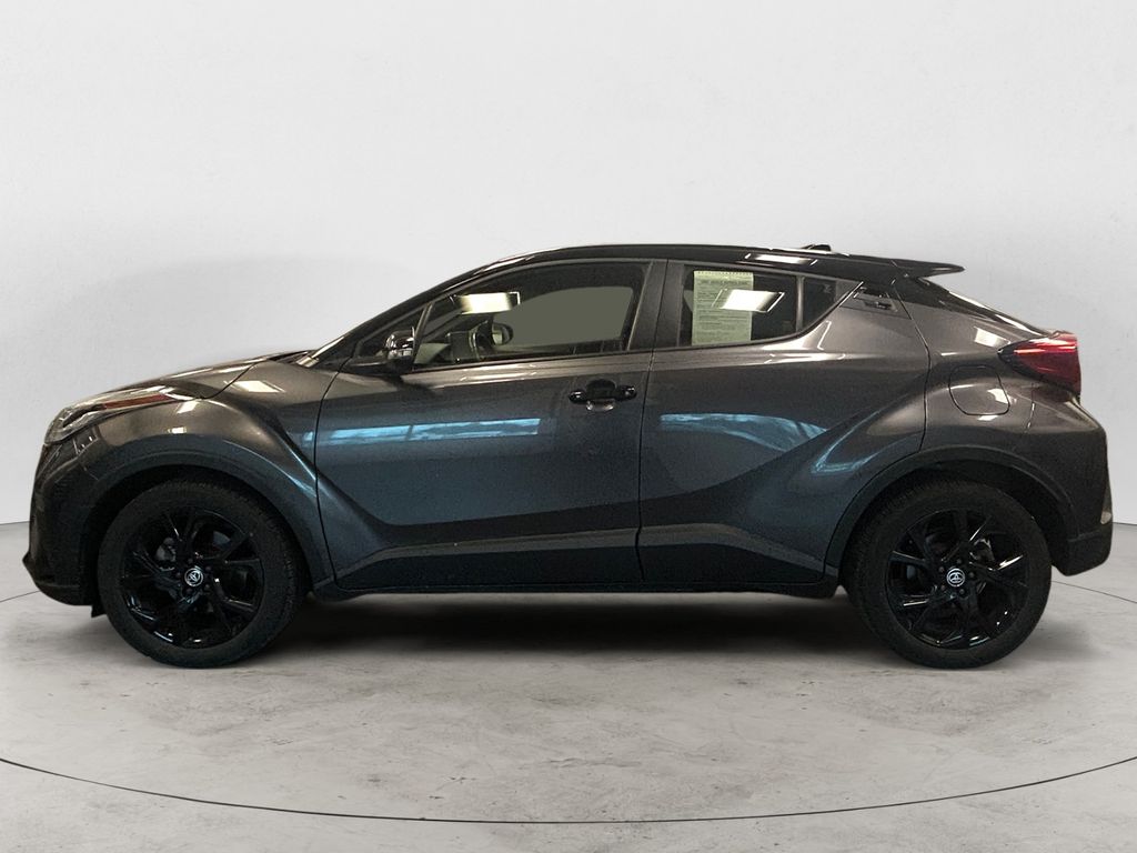 2022 Toyota C-HR Nightshade Edition photo 2