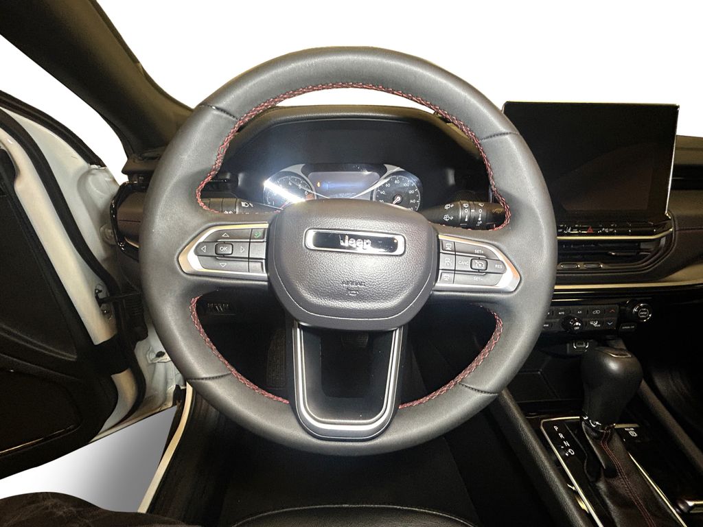 2025 Jeep Compass Trailhawk - Photo 12